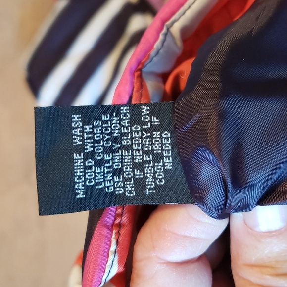 LADIES FRESH POLY FILLED PUFFER VEST SZ SMALL - Picture 10 of 11